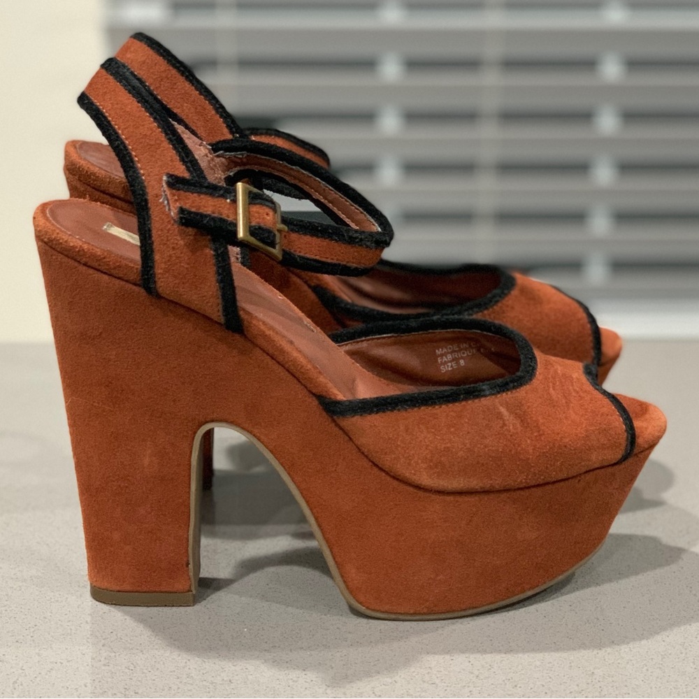 Cooperative Suede Platforms